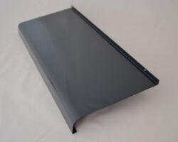 parapet-aluminiowy-gladki-zewnetrzny-002 Parapet aluminiowy gładki zewnętrzny,